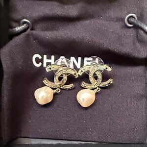 CHANEL Gold and Cream Pearl Drop Earrings
